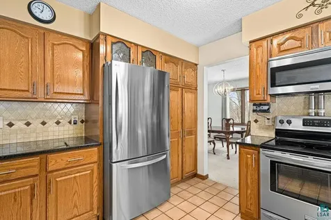 3241 Commonwealth Avenue Duluth MN 55808