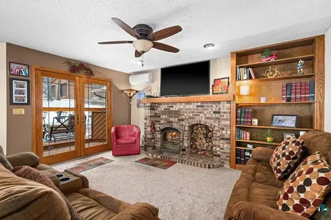 3241 Commonwealth Avenue Duluth MN 55808