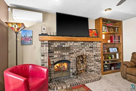 3241 Commonwealth Avenue Duluth MN 55808