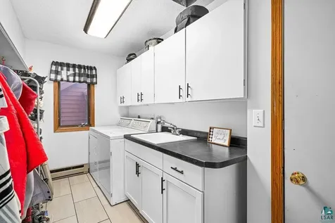 3241 Commonwealth Avenue Duluth MN 55808