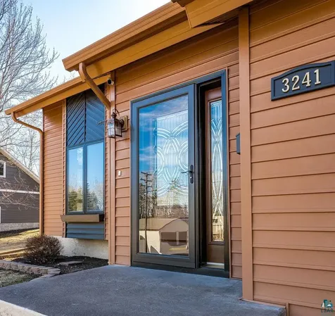 3241 Commonwealth Avenue Duluth MN 55808