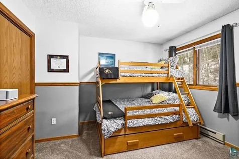 3241 Commonwealth Avenue Duluth MN 55808