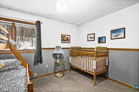 3241 Commonwealth Avenue Duluth MN 55808
