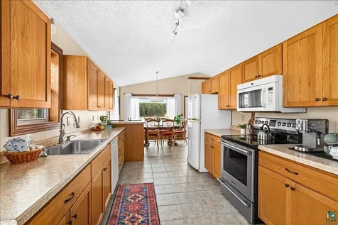 1404 County Road 4 Carlton MN 55718