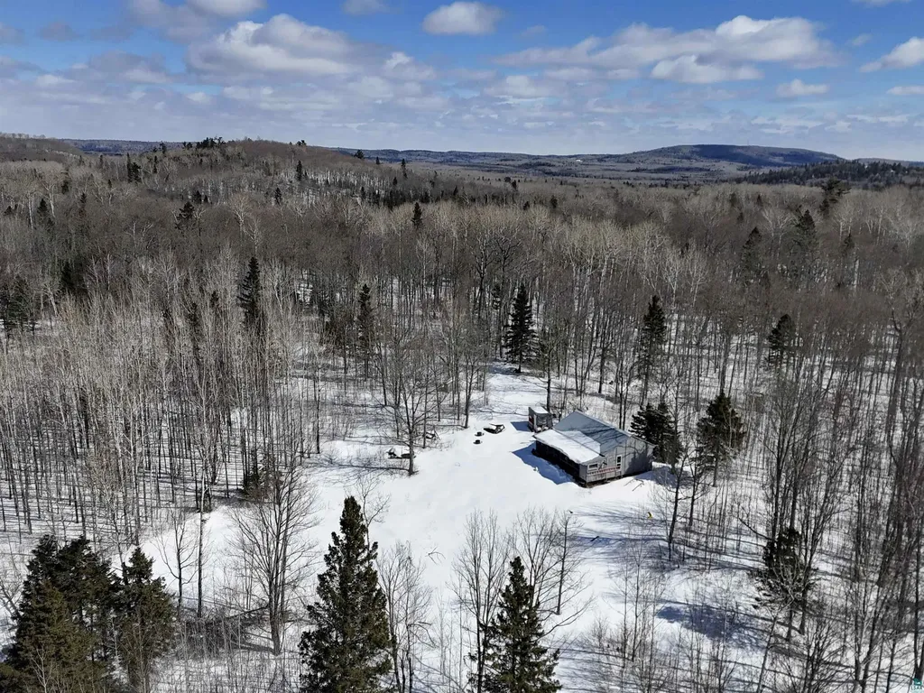 728 Caspers Hill Road Grand Marais MN 55604