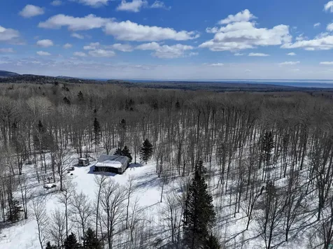 728 Caspers Hill Road Grand Marais MN 55604