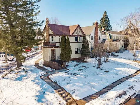 15 Snelling Avenue Duluth MN 55812