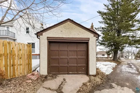 15 Snelling Avenue Duluth MN 55812