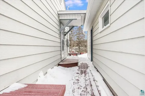 129 Artavia Street Duluth MN 55811