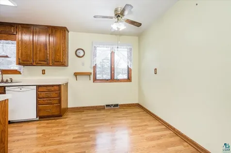 129 Artavia Street Duluth MN 55811