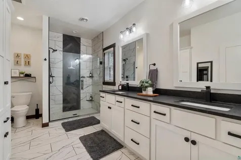 59 E Riverside Road Esko MN 55733