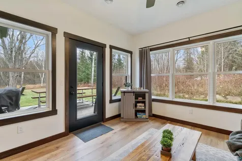 59 E Riverside Road Esko MN 55733
