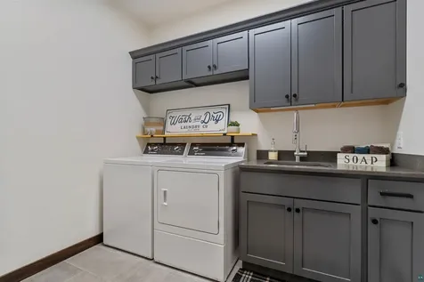 59 E Riverside Road Esko MN 55733