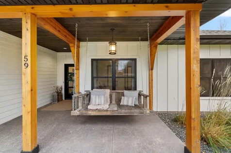 59 E Riverside Road Esko MN 55733