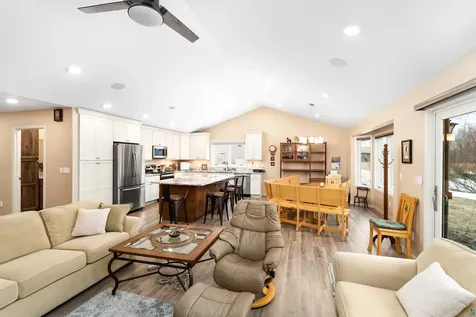 18 Amber Lane Esko MN 55733