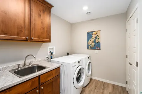 18 Amber Lane Esko MN 55733