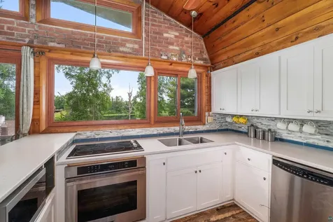 6618 Sumac Drive Duluth MN 55803
