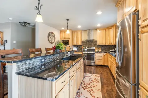 7282 Blackberry Lane Duluth MN 55803