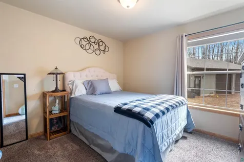 7282 Blackberry Lane Duluth MN 55803