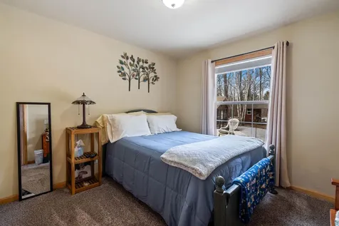 7282 Blackberry Lane Duluth MN 55803