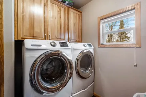 7282 Blackberry Lane Duluth MN 55803