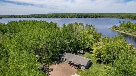 7282 Blackberry Lane Duluth MN 55803