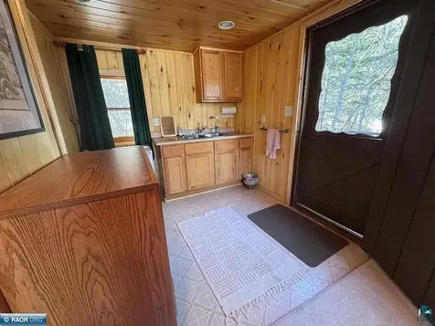 8519 Peterson Road Cook MN 55723