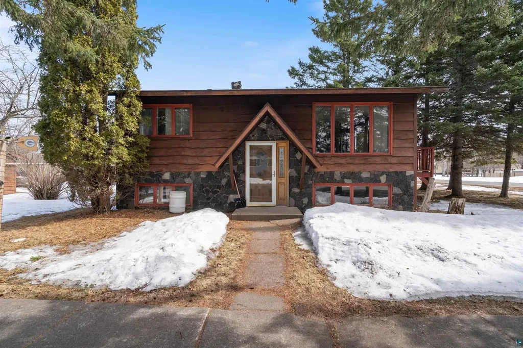 1221 Central Avenue Superior WI 54880
