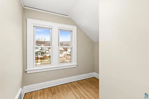3916 W 4th Street Duluth MN 55807