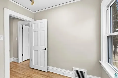 3916 W 4th Street Duluth MN 55807
