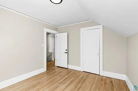 3916 W 4th Street Duluth MN 55807