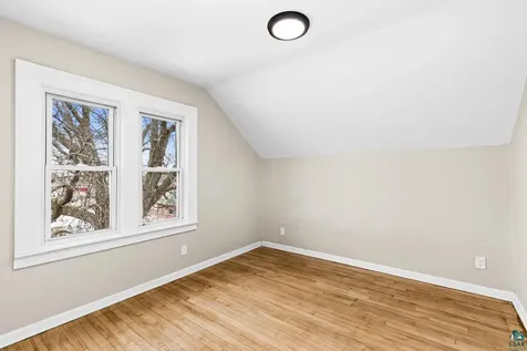 3916 W 4th Street Duluth MN 55807