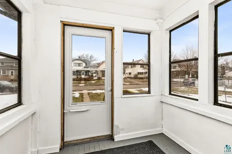 3916 W 4th Street Duluth MN 55807