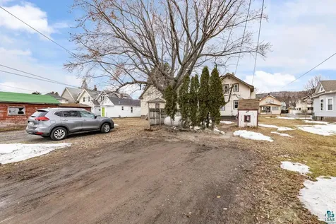 3916 W 4th Street Duluth MN 55807