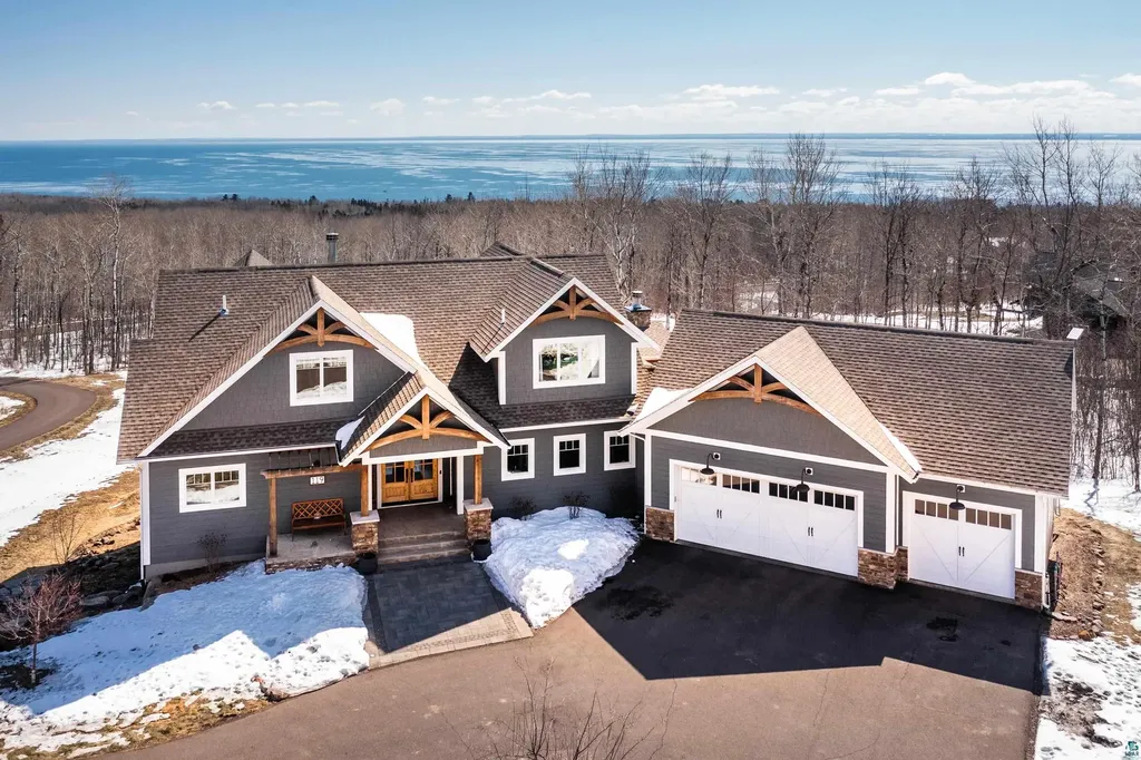 119 Montauk Lane Duluth MN 55804