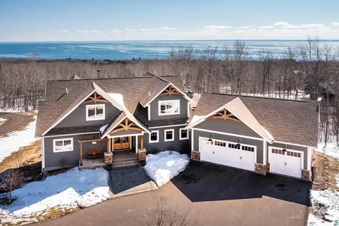 119 Montauk Lane Duluth MN 55804