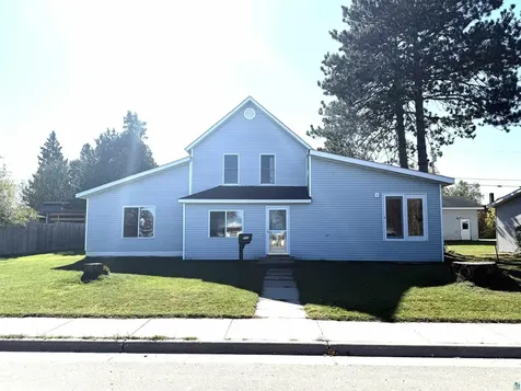 954 E Camp Street Ely MN 55731