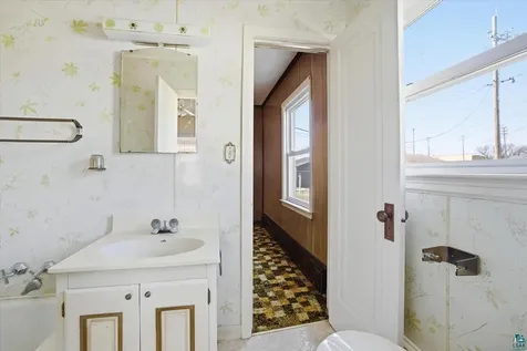 709 Michigan Street Hibbing MN 55746-3314