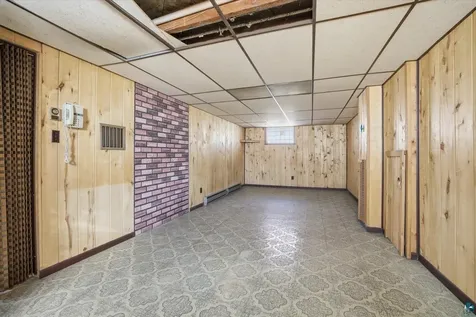 709 Michigan Street Hibbing MN 55746-3314