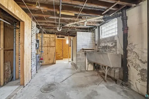 709 Michigan Street Hibbing MN 55746-3314