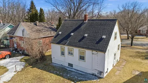 709 Michigan Street Hibbing MN 55746-3314