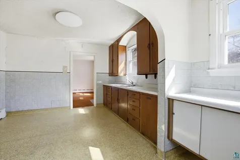 709 Michigan Street Hibbing MN 55746-3314