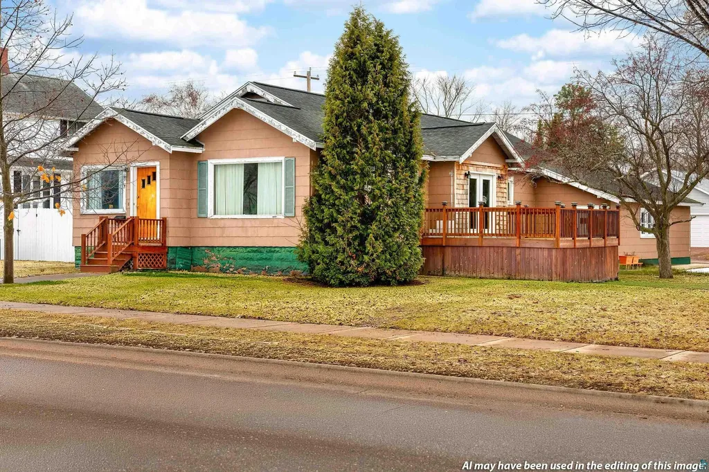1017 W 9th Avenue Ashland WI 54806