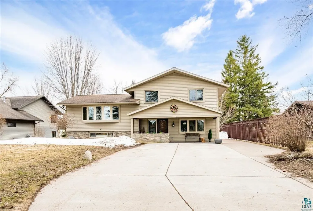 3908 N 21st Street Superior WI 54880