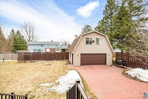 3908 N 21st Street Superior WI 54880