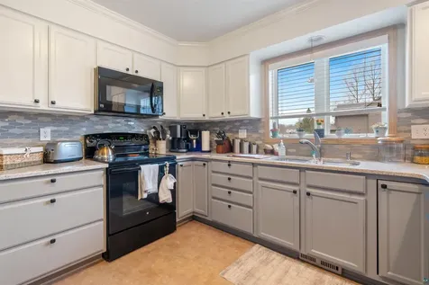 5827 Cedar Avenue Superior WI 54880