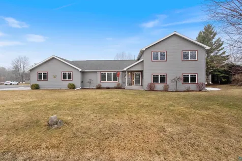 5827 Cedar Avenue Superior WI 54880