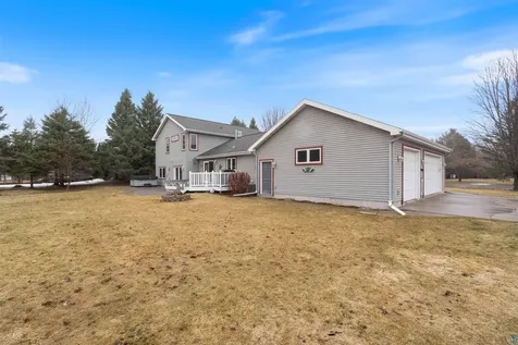 5827 Cedar Avenue Superior WI 54880