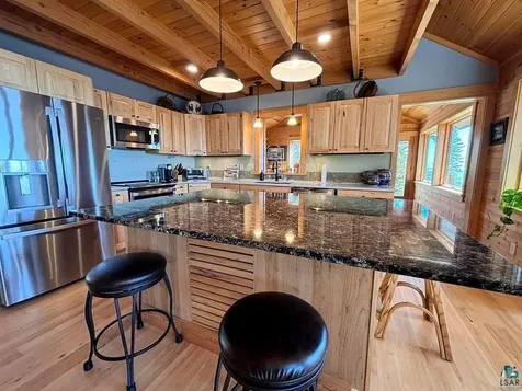 88 Overlook Trail Tofte MN 55615