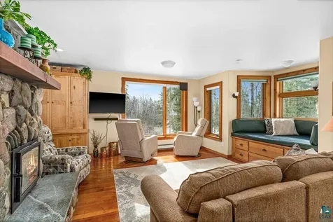 1504 Homestead Drive Duluth MN 55804